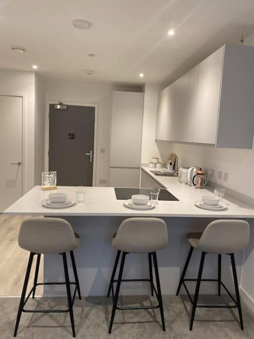 Modern Trafford 1Br Apartment-Free Parking-Cinema Room Manchester Luaran gambar