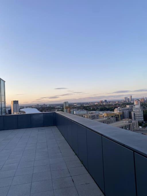 Modern Trafford 1Br Apartment-Free Parking-Cinema Room Manchester Luaran gambar