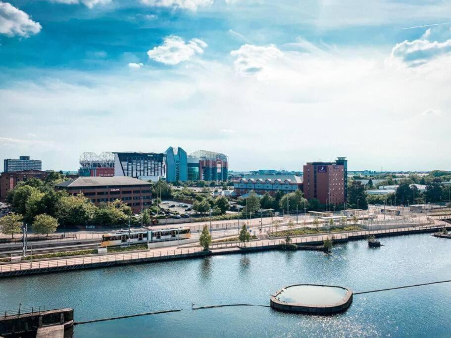 Modern Trafford 1Br Apartment-Free Parking-Cinema Room Manchester Luaran gambar