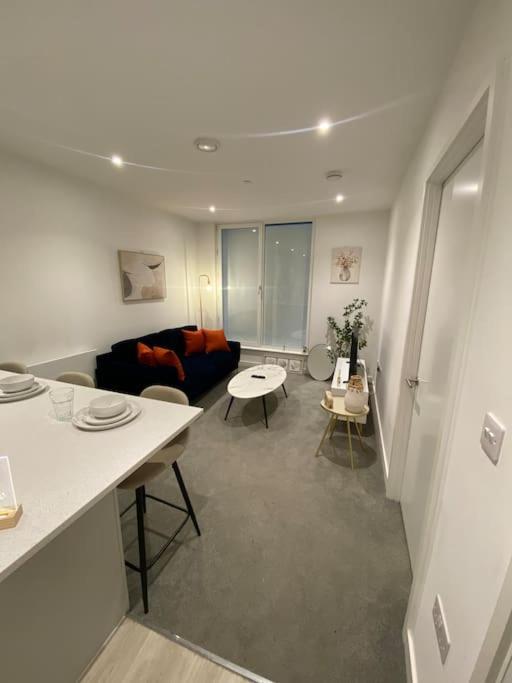 Modern Trafford 1Br Apartment-Free Parking-Cinema Room Manchester Luaran gambar