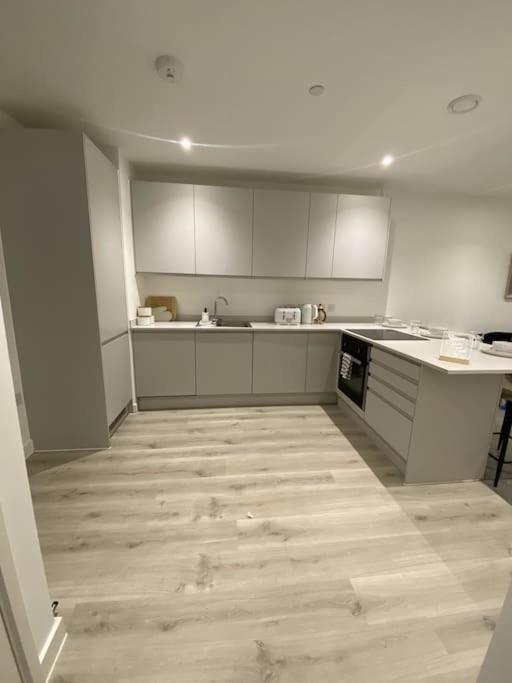 Modern Trafford 1Br Apartment-Free Parking-Cinema Room Manchester Luaran gambar